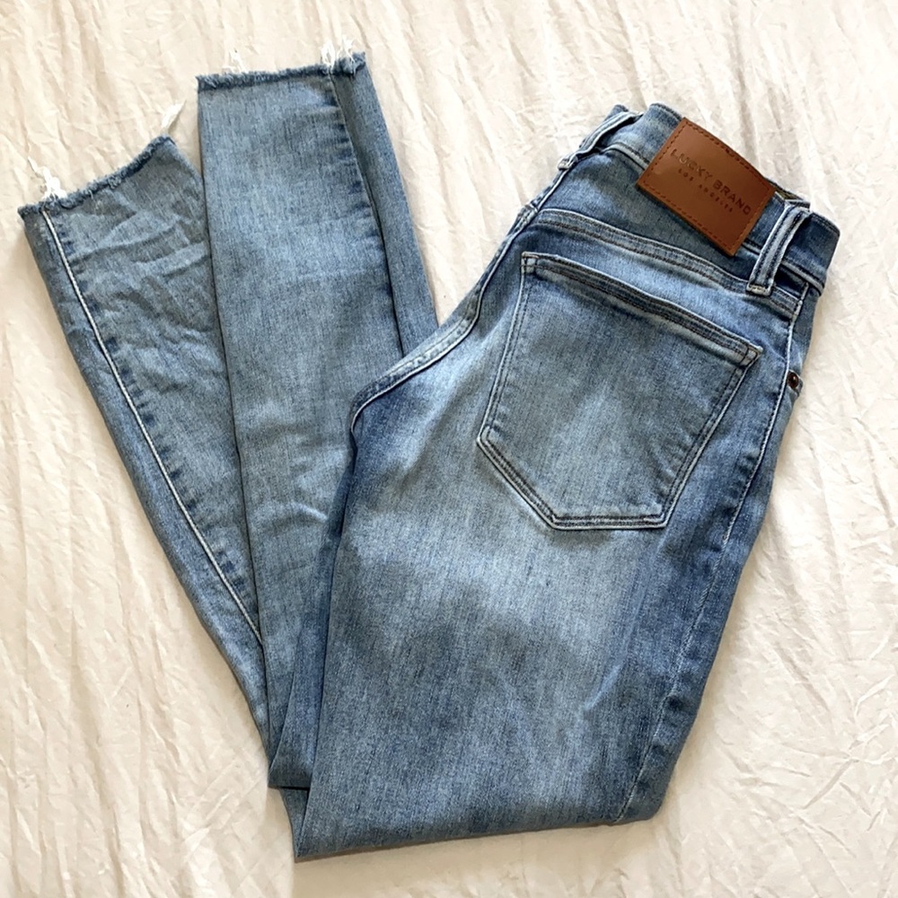 LUCKY BRAND skinny jeans size 2/26.